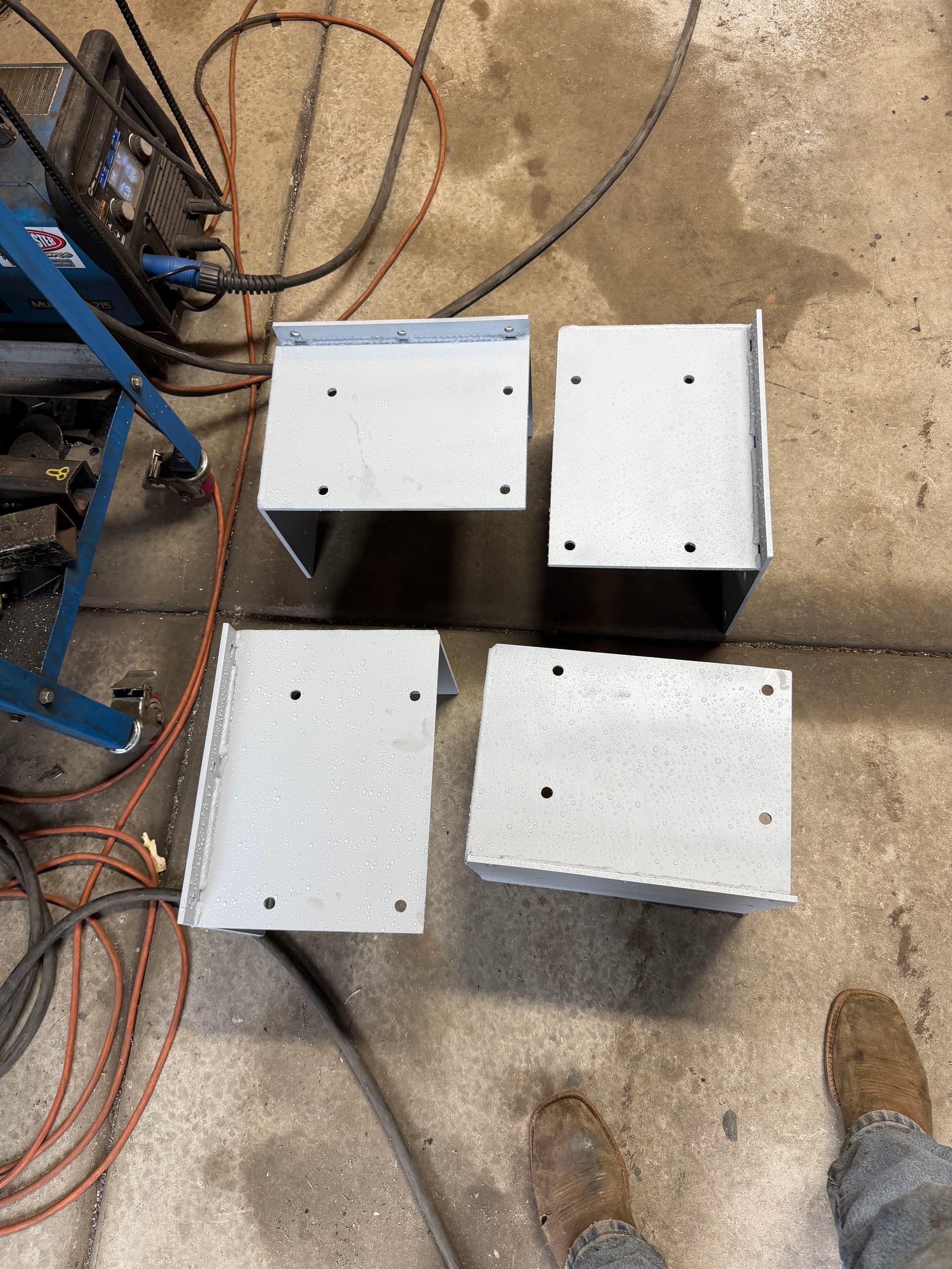 Gallery photos for Custom Fabricated Truck Bed Camper Mounts Built to Spec: Image #4