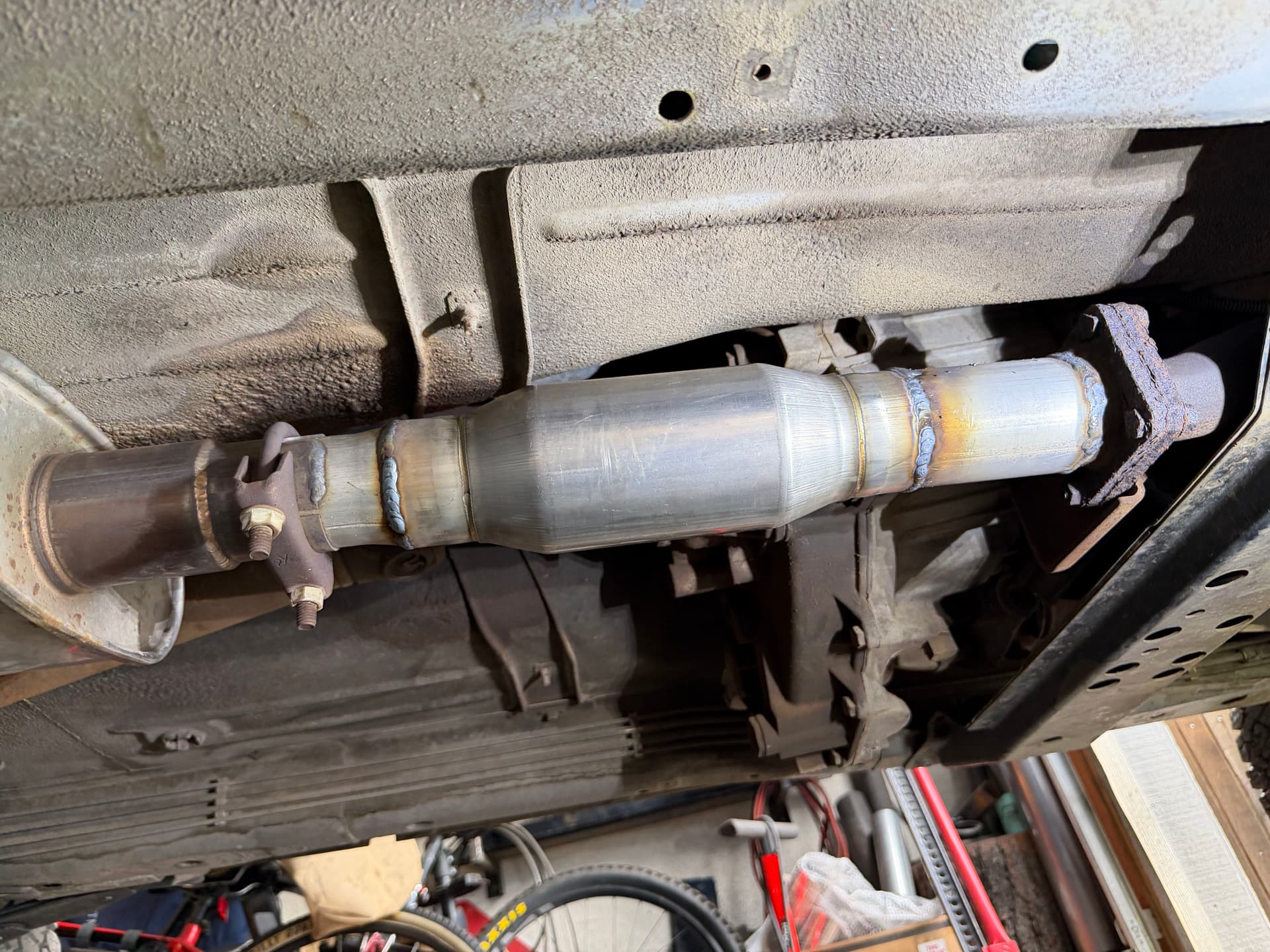 Gallery photos for Jeep XJ Gets a Resonator Add-On and Fresh Battery Terminals: Image #1