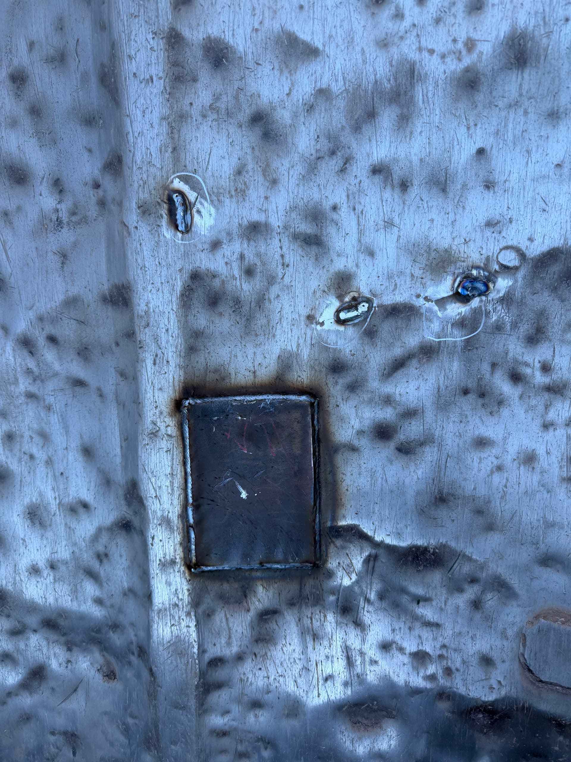 Gallery photos for Dump Truck Bed and Frame Crack Repair Done Right: Image #4